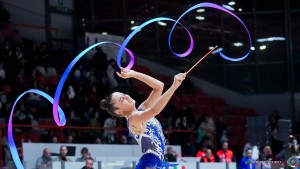 milanese forza e coraggio sella viola un nastro sfe09861a copia simone ferraro ph